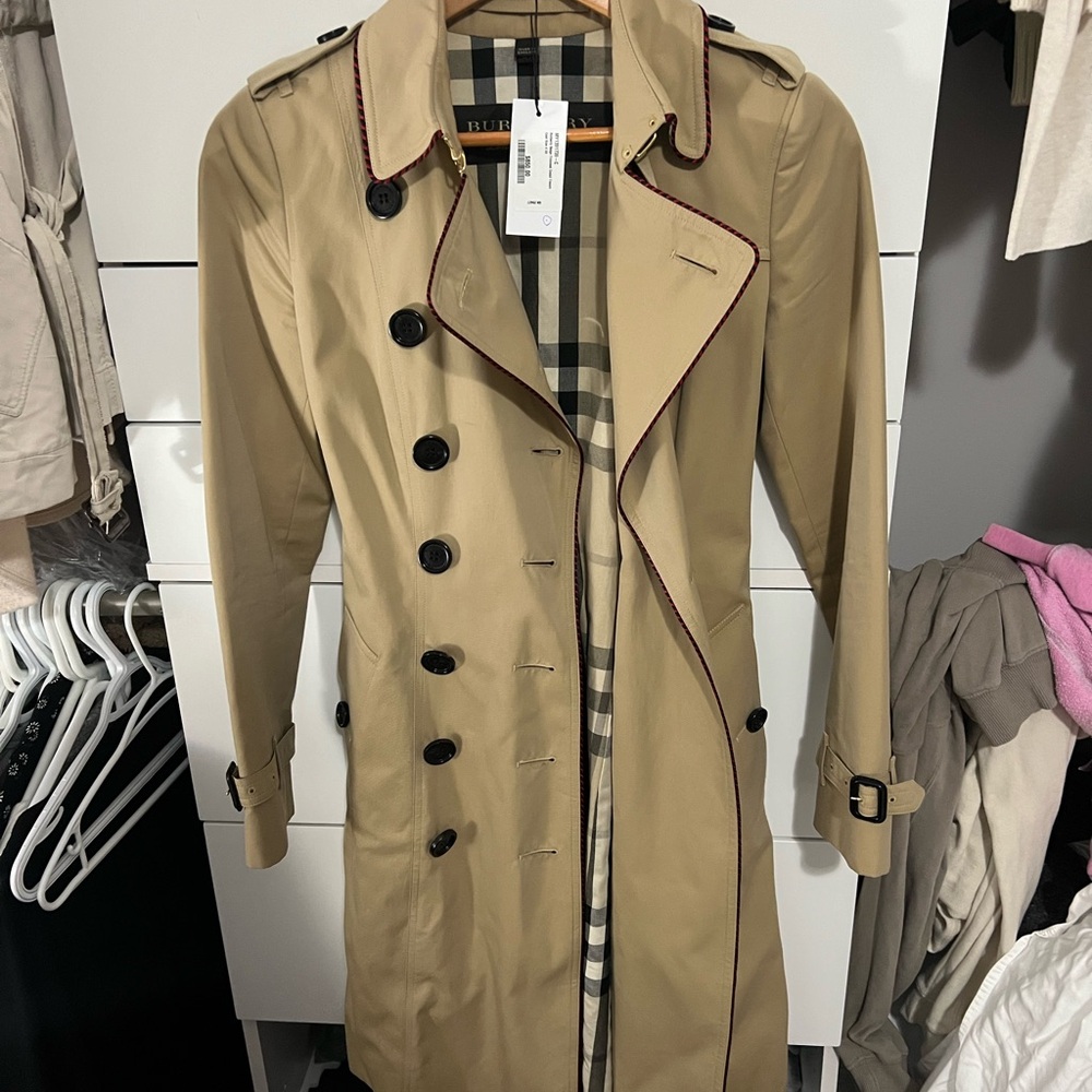Burberry Beige Trench Coat with Black & White Check Lining